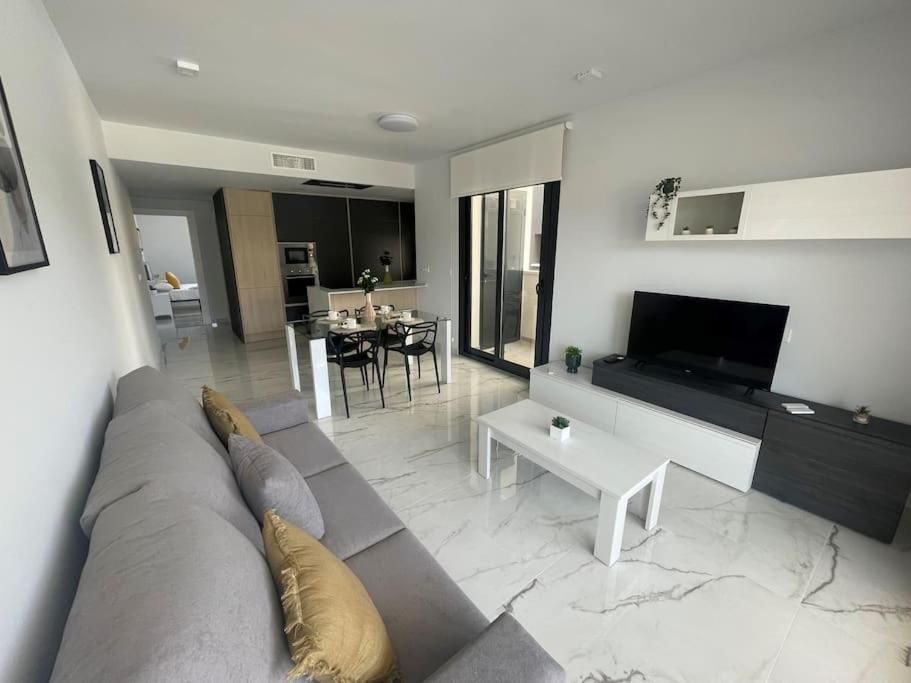 Casa Ana-luisa * Villamartin (Valencia)